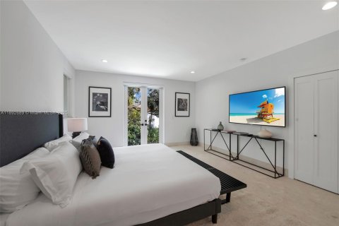 Villa ou maison à louer à Miami, Floride: 5 chambres, 290.6 m2 № 1946408 - photo 27