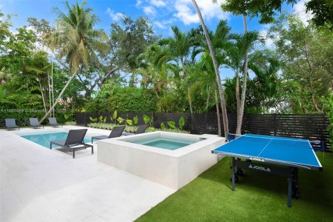 Villa ou maison à louer à Miami, Floride: 5 chambres, 290.6 m2 № 1946408 - photo 20