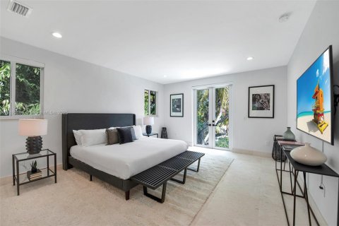 Villa ou maison à louer à Miami, Floride: 5 chambres, 290.6 m2 № 1946408 - photo 25