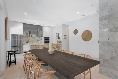 Villa ou maison à louer à Miami, Floride: 5 chambres, 290.6 m2 № 1946408 - photo 18