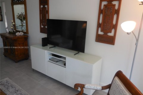 Copropriété à louer à Miami Beach, Floride: 2 chambres, 95.69 m2 № 1693921 - photo 11
