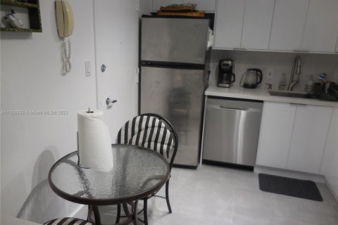 Copropriété à louer à Miami Beach, Floride: 2 chambres, 95.69 m2 № 1693921 - photo 13