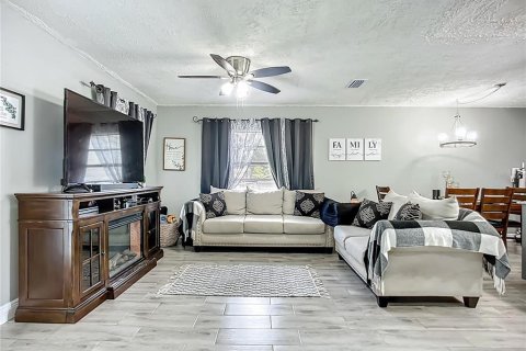 House in Riverview, Florida 2 bedrooms, 148.64 sq.m. № 1879111 - photo 6