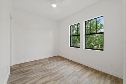 House in Oldsmar, Florida 4 bedrooms, 278.71 sq.m. № 1894562 - photo 13