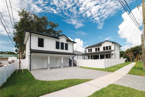 House in Oldsmar, Florida 4 bedrooms, 278.71 sq.m. № 1894562 - photo 2