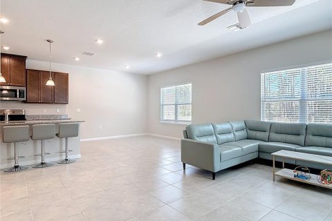 House in Daytona Beach, Florida 5 bedrooms, 280.38 sq.m. № 2097681 - photo 17