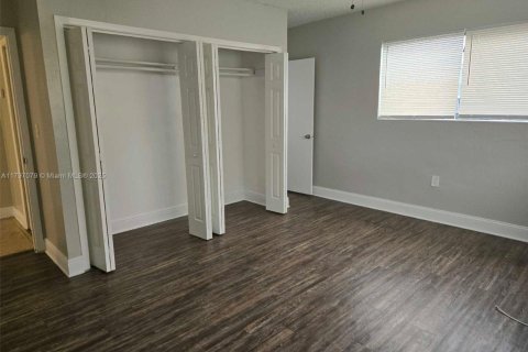Купить виллу или дом в Мирамар, Флорида 7 комнат, 125.88м2, № 1676285 - фото 16