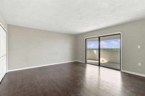 Condo in Tampa, Florida, 2 bedrooms № 2374121 - photo 27