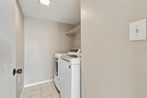 Condo in Tampa, Florida, 2 bedrooms № 2374121 - photo 19
