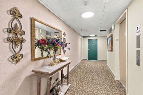 Condo in Tampa, Florida, 2 bedrooms № 2374121 - photo 3