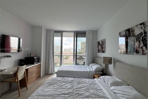 Купить кондоминиум в Халландейл-Бич, Флорида 2 спальни, 95.69м2, № 1706565 - фото 15