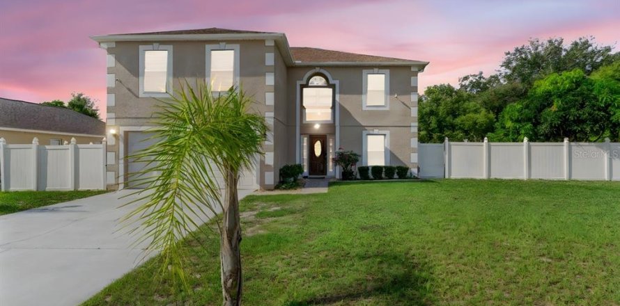 Villa ou maison à Deltona, Floride 4 chambres, 236.71 m2 № 1914206