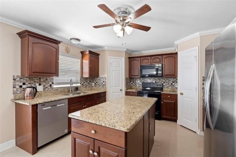 Villa ou maison à vendre à Deltona, Floride: 4 chambres, 236.71 m2 № 1914206 - photo 12