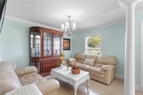 Villa ou maison à vendre à Deltona, Floride: 4 chambres, 236.71 m2 № 1914206 - photo 7