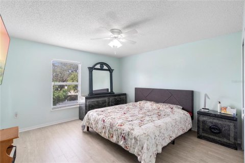 Villa ou maison à vendre à Deltona, Floride: 4 chambres, 236.71 m2 № 1914206 - photo 19