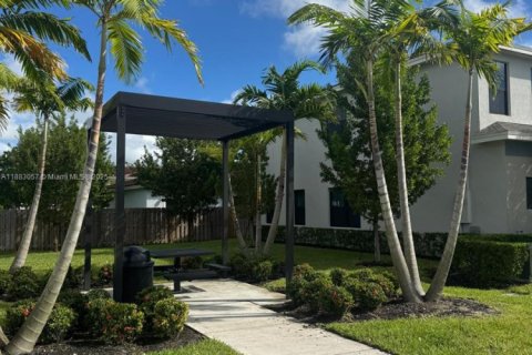 Adosado en venta en Florida City, Florida, 3 dormitorios, 133.13 m2 № 1932942 - foto 7