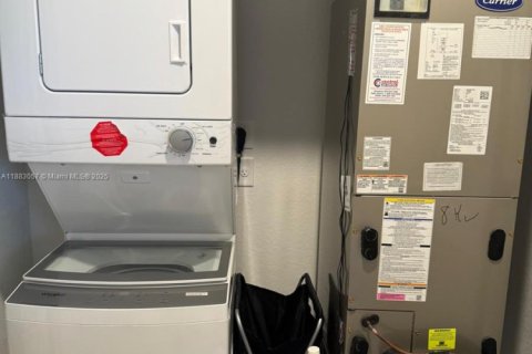 Adosado en venta en Florida City, Florida, 3 dormitorios, 133.13 m2 № 1932942 - foto 6