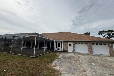 Villa ou maison à vendre à Plant City, Floride: 4 chambres, 312.34 m2 № 2390845 - photo 15
