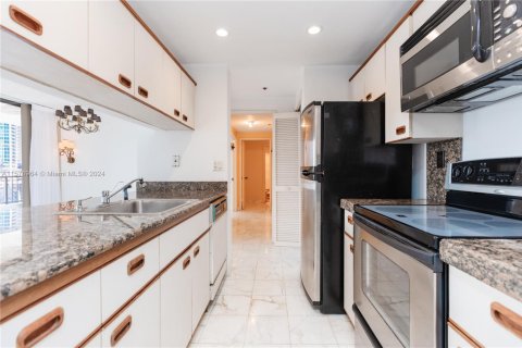 Condominio en venta en Miami, Florida, 1 dormitorio, 96.8 m2 № 1940314 - foto 10