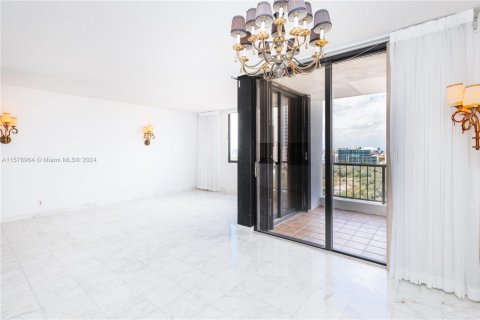 Condominio en venta en Miami, Florida, 1 dormitorio, 96.8 m2 № 1940314 - foto 6
