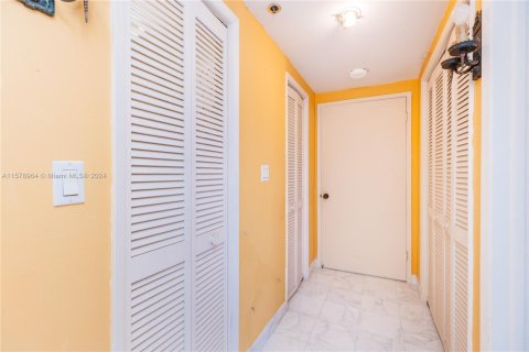 Condominio en venta en Miami, Florida, 1 dormitorio, 96.8 m2 № 1940314 - foto 22