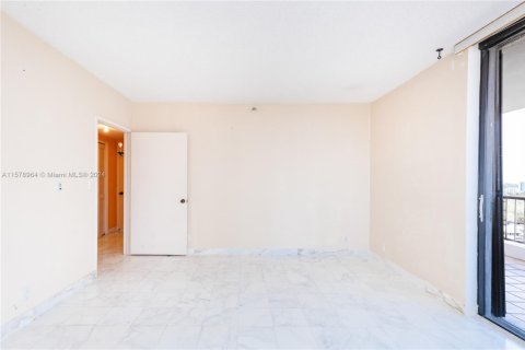 Condominio en venta en Miami, Florida, 1 dormitorio, 96.8 m2 № 1940314 - foto 27