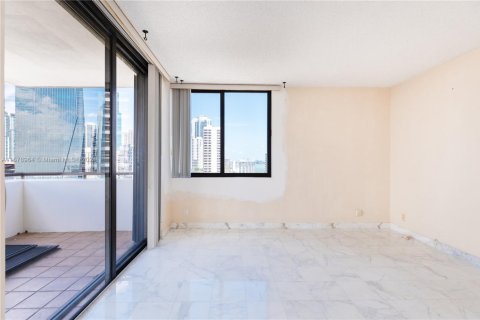 Condominio en venta en Miami, Florida, 1 dormitorio, 96.8 m2 № 1940314 - foto 28