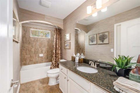House in Tampa, Florida 4 bedrooms, 275.18 sq.m. № 1720696 - photo 29