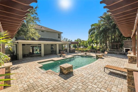 House in Tampa, Florida 4 bedrooms, 275.18 sq.m. № 1720696 - photo 19