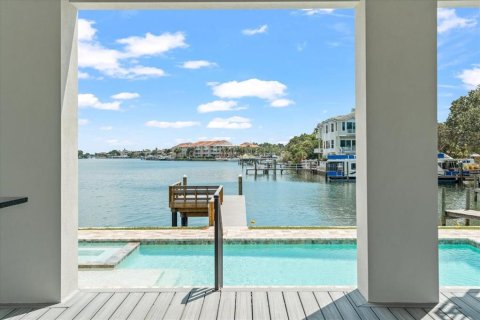 Casa en venta en Saint Pete Beach, Florida, 4 dormitorios, 381.27 m2 № 2103694 - foto 20