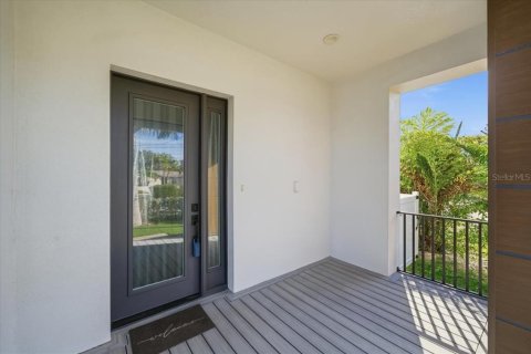 Casa en venta en Saint Pete Beach, Florida, 4 dormitorios, 381.27 m2 № 2103694 - foto 17