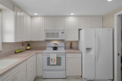 Copropriété à vendre à Clearwater, Floride: 2 chambres, 103.21 m2 № 2132801 - photo 18