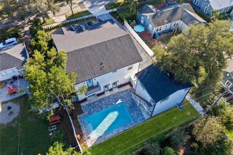 House in Orlando, Florida 7 bedrooms, 504.09 sq.m. № 1422525 - photo 11