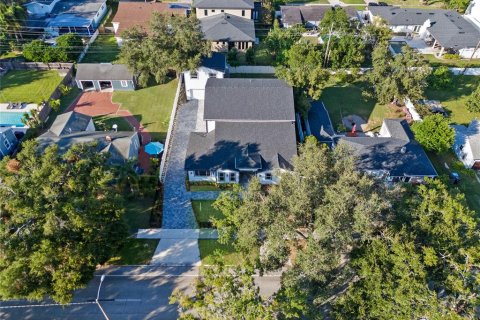 House in Orlando, Florida 7 bedrooms, 504.09 sq.m. № 1422525 - photo 9