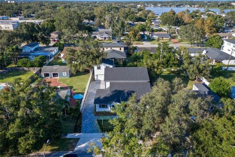 House in Orlando, Florida 7 bedrooms, 504.09 sq.m. № 1422525 - photo 26