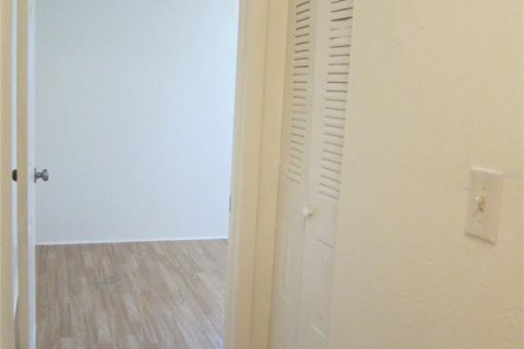Apartamento en alquiler en Gainesville, Florida, 2 dormitorios, 85.01 m2 № 1879995 - foto 12