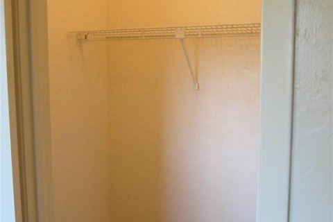 Apartamento en alquiler en Gainesville, Florida, 2 dormitorios, 85.01 m2 № 1879995 - foto 9