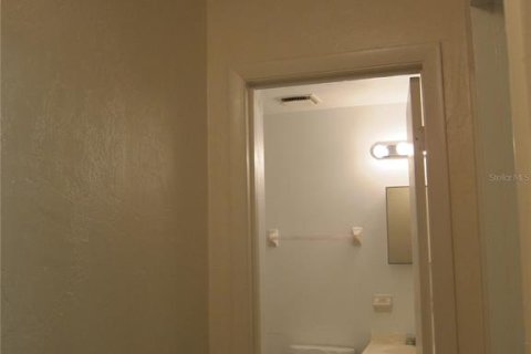 Apartamento en alquiler en Gainesville, Florida, 2 dormitorios, 85.01 m2 № 1879995 - foto 13