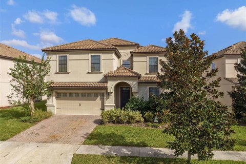 House in Davenport, Florida 8 bedrooms, 363.15 sq.m. № 2299108