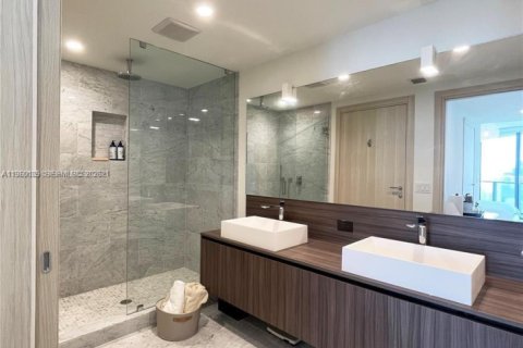 Copropriété à vendre à Miami, Floride: 2 chambres, 119.47 m2 № 2023591 - photo 10