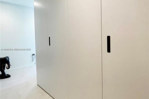 Copropriété à vendre à Miami, Floride: 2 chambres, 119.47 m2 № 2023591 - photo 3