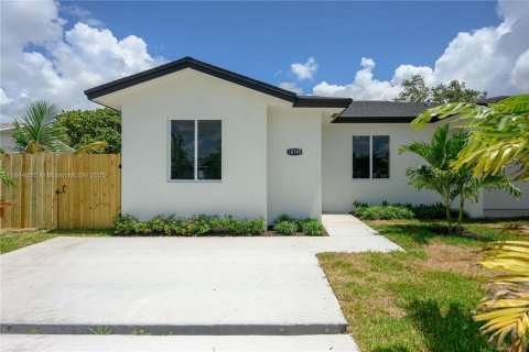 Villa ou maison à louer à Miami, Floride: 4 chambres, 248.05 m2 № 1839484 - photo 28