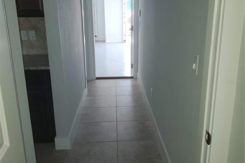 House in Palm Coast, Florida 3 bedrooms, 190.82 sq.m. № 1858247 - photo 18