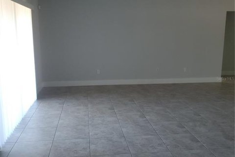 House in Palm Coast, Florida 3 bedrooms, 190.82 sq.m. № 1858247 - photo 5