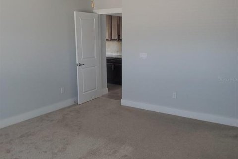 House in Palm Coast, Florida 3 bedrooms, 190.82 sq.m. № 1858247 - photo 13