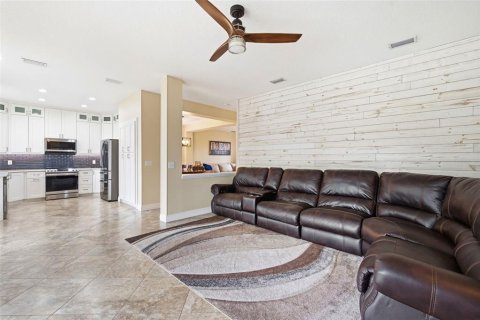 House in Trinity, Florida 4 bedrooms, 231.51 sq.m. № 2151664 - photo 18