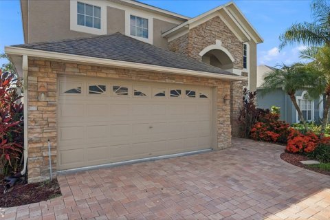 House in Trinity, Florida 4 bedrooms, 231.51 sq.m. № 2151664 - photo 2