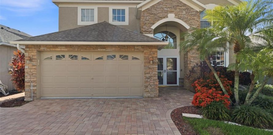 House in Trinity, Florida 4 bedrooms, 231.51 sq.m. № 2151664