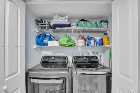 Copropriété à louer à Oakland Park, Floride: 2 chambres, 120.77 m2 № 1891126 - photo 6