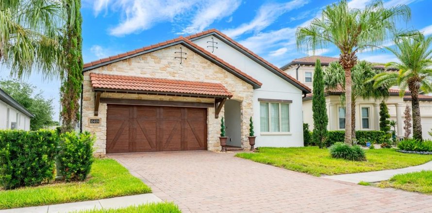 House in Orlando, Florida 3 bedrooms, 213.49 sq.m. № 2092336